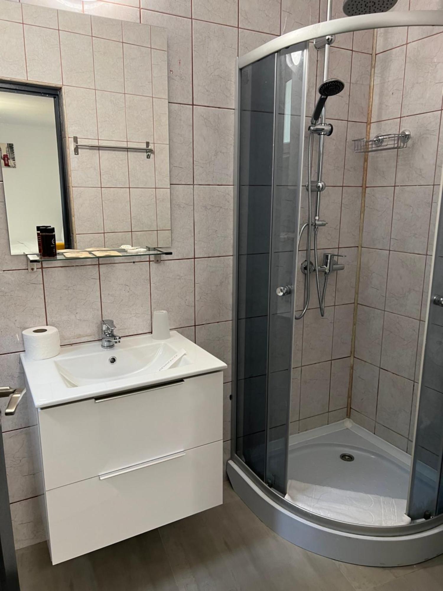 Ndl Downtown Lägenhet Cluj-Napoca Exteriör bild